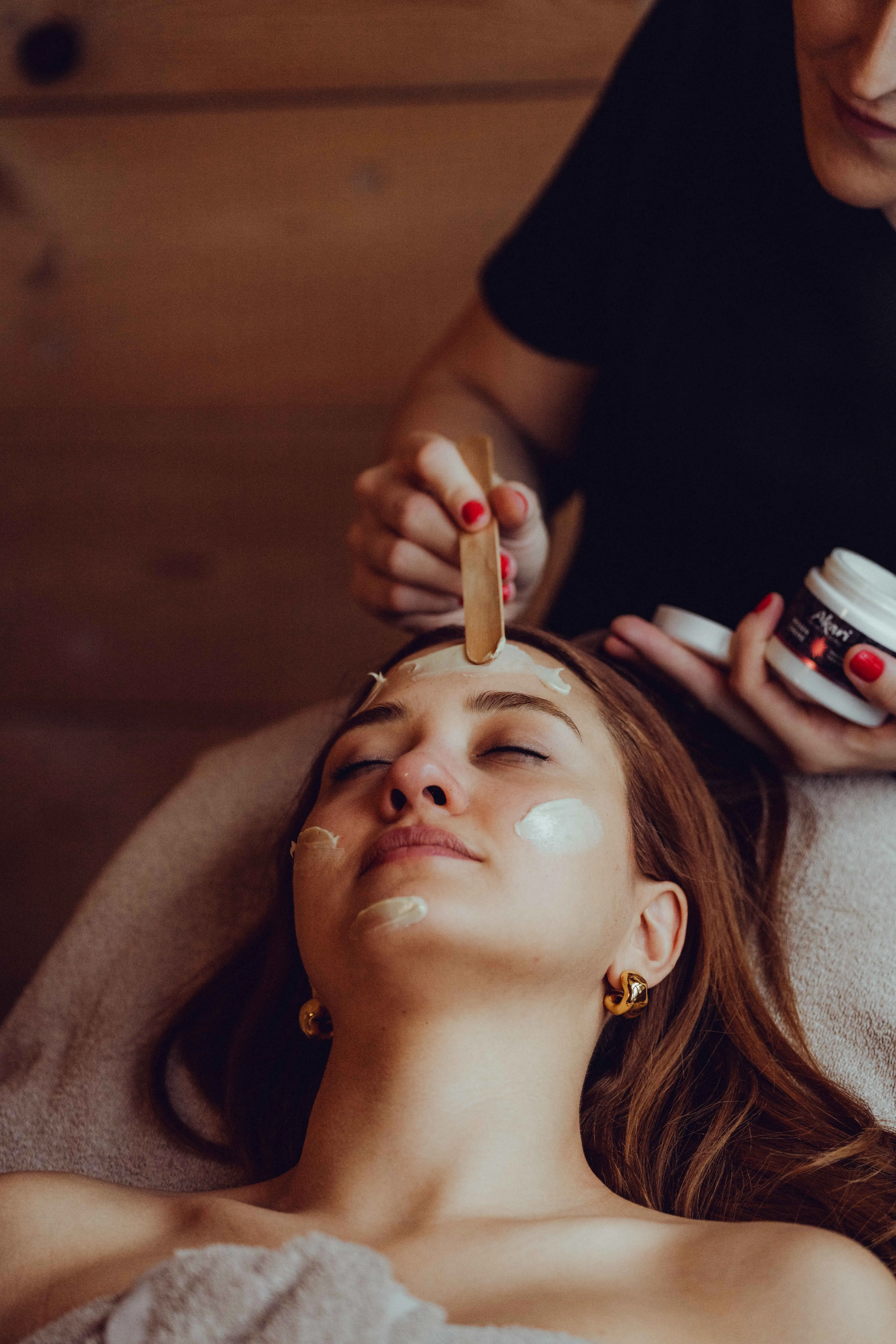 Gezichtsbehandeling met biologische cosmetica