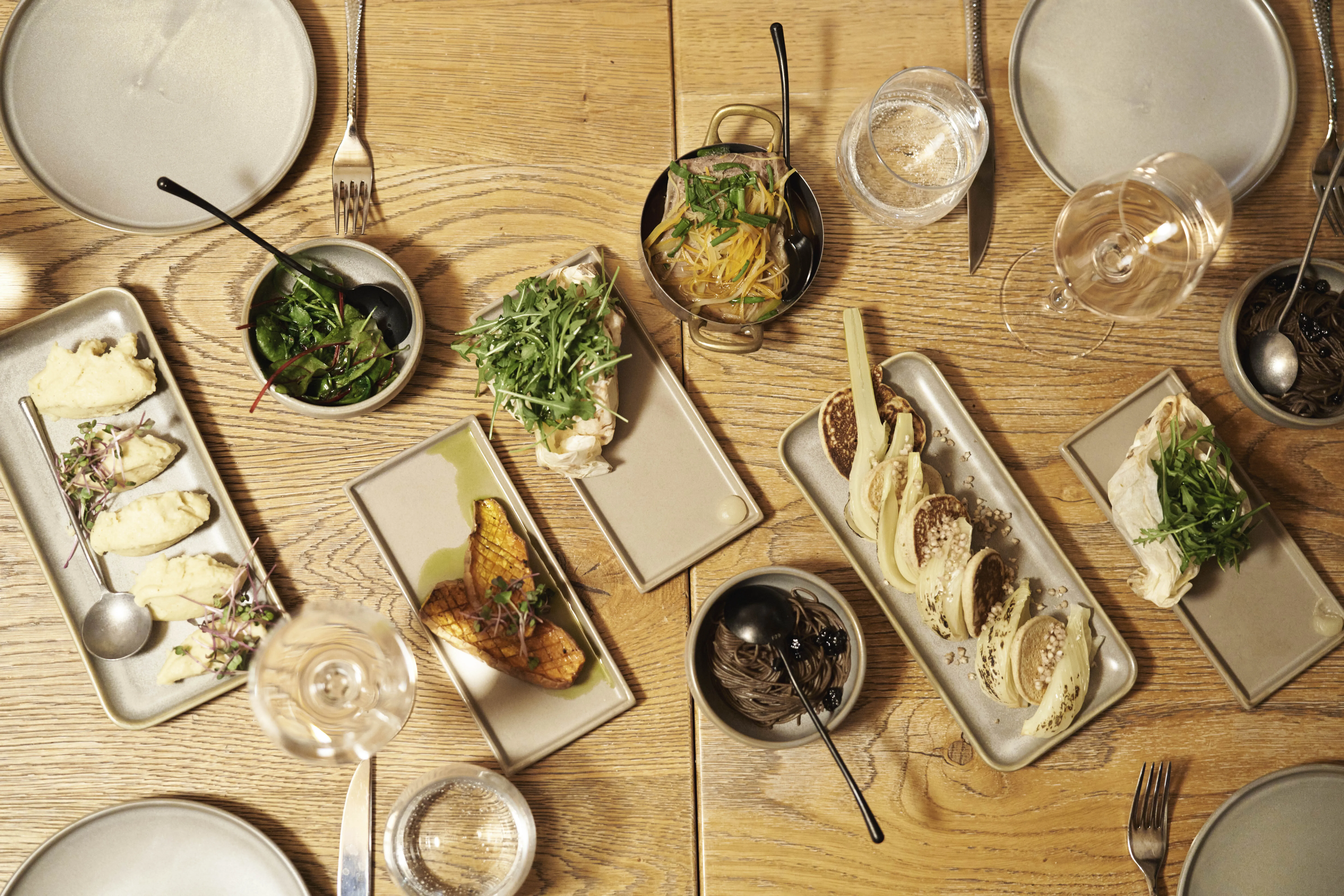 Avondeten met regionale culinaire specialiteiten